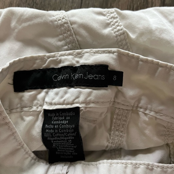 Calvin Klein White Cargo Style Pants - Picture 3 of 4